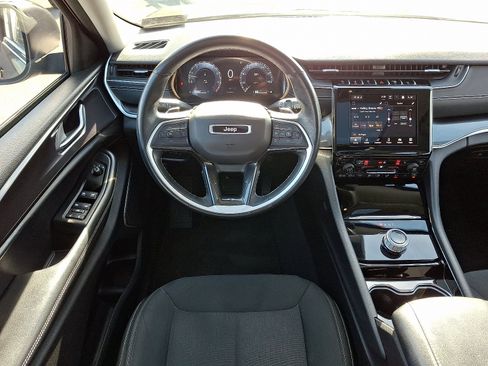 Used 2021 Jeep Grand Cherokee L Laredo w/ Luxury Tech Group I image 14