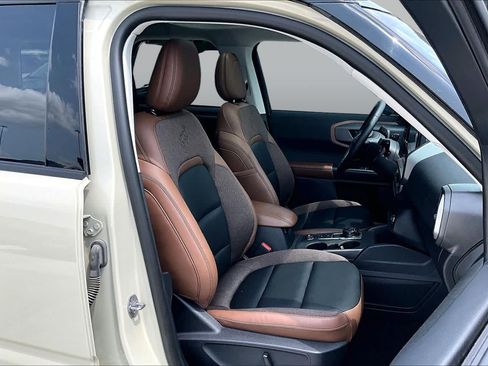 Used 2025 Ford Bronco Sport Outer Banks w/ Outer Banks Tech Package+ AWD/4WD image 9