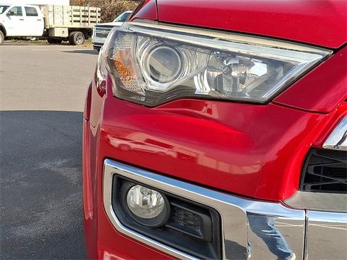 Used 2016 Toyota 4Runner Limited image 9