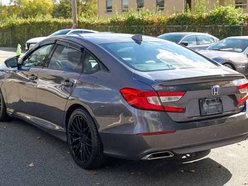 Used 2018 Honda Accord Sport image 5