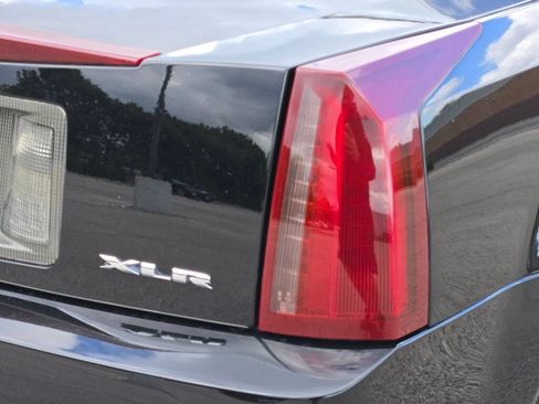 Used 2007 Cadillac XLR RWD image 8