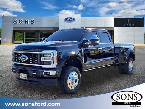 Certified 2023 Ford F450 Platinum w/ FX4 Off-Road Package image 1
