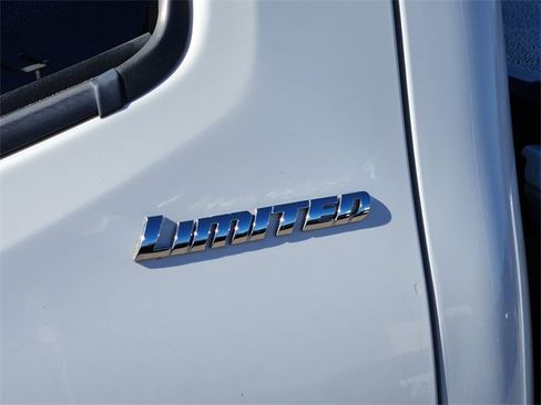 Used 2018 Toyota Tacoma Limited image 13