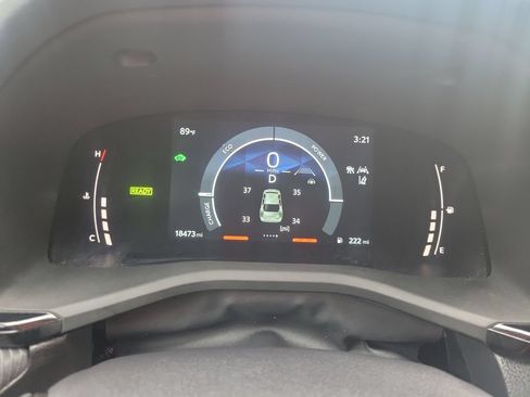Used 2025 Toyota Camry SE w/ Convenience Package FWD image 21