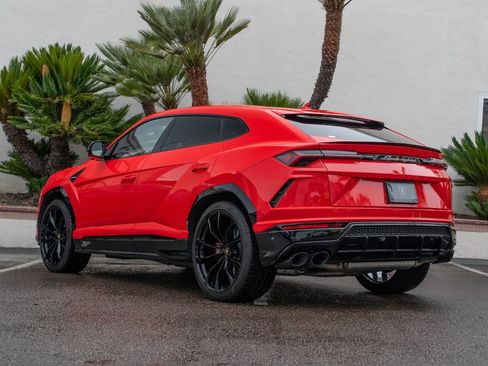 Used 2022 Lamborghini Urus AWD/4WD image 15