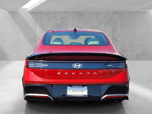 Used 2025 Hyundai Sonata SEL FWD image 6