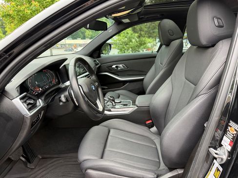 Used 2019 BMW 330i Sedan w/ Driving Assistance Package RWD image 35