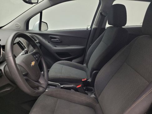 Used 2020 Chevrolet Trax LS FWD image 17