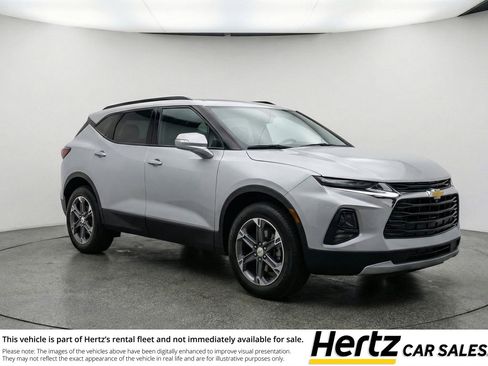 Used 2025 Chevrolet Blazer LT image 1