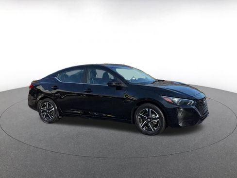 Used 2025 Nissan Sentra SV image 2