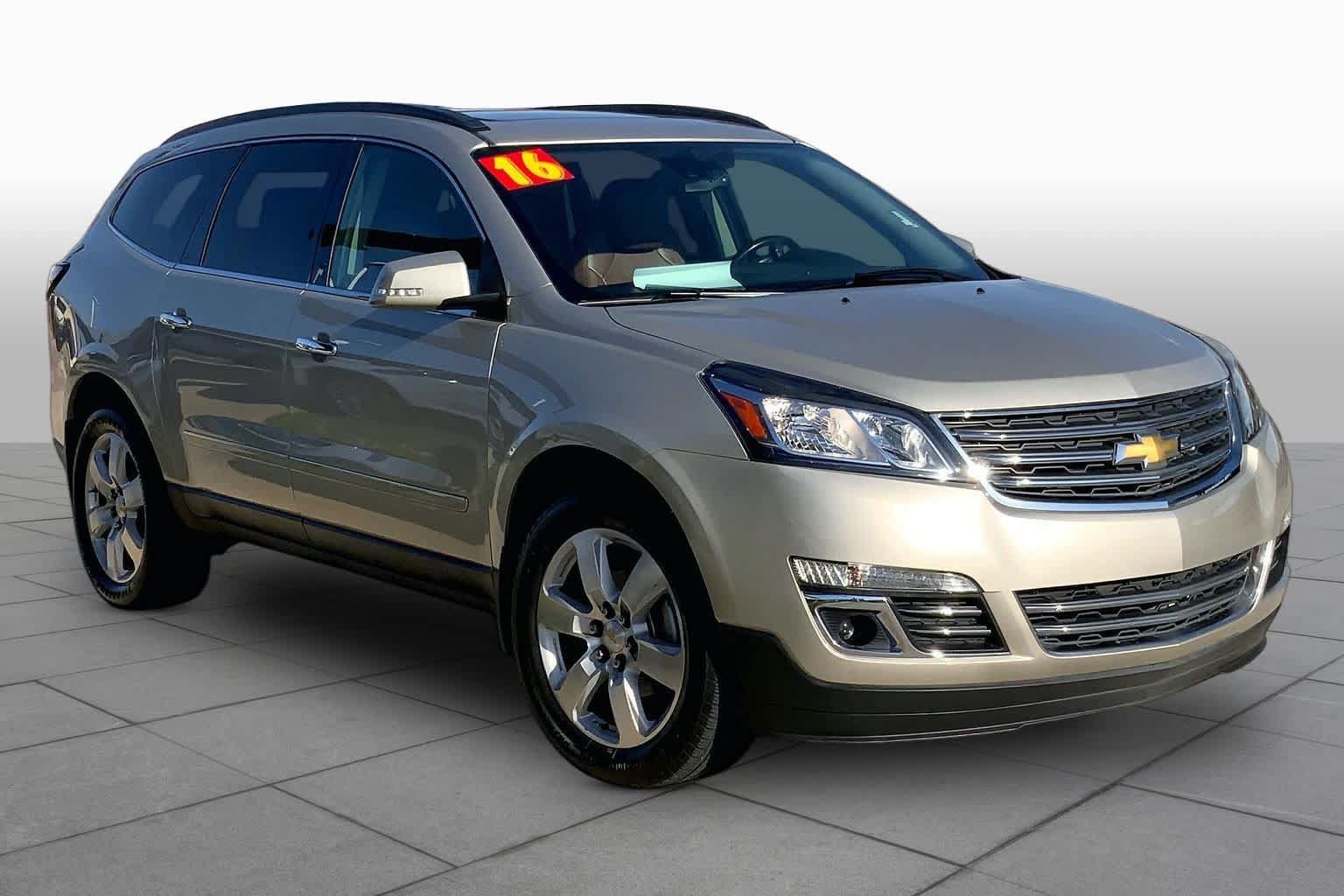 Used 2016 Chevrolet Traverse LTZ FWD image 3