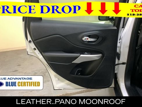 Used 2022 Jeep Cherokee Latitude w/ Sun & Sound Group AWD/4WD image 18