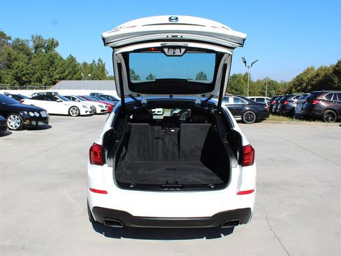 Used 2015 BMW 550i Gran Turismo xDrive image 32