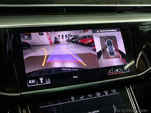 Used 2020 Audi S8 L w/ S8 Executive Package image 22