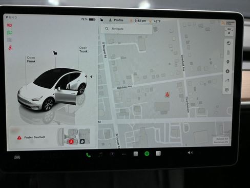 Used 2022 Tesla Model Y Long Range image 22