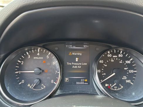 Used 2017 Nissan Rogue Sport SL FWD image 22