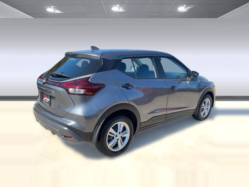 New 2025 Nissan Kicks Play S image 9
