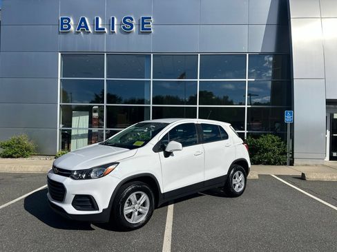 Used 2018 Chevrolet Trax LS AWD/4WD image 1