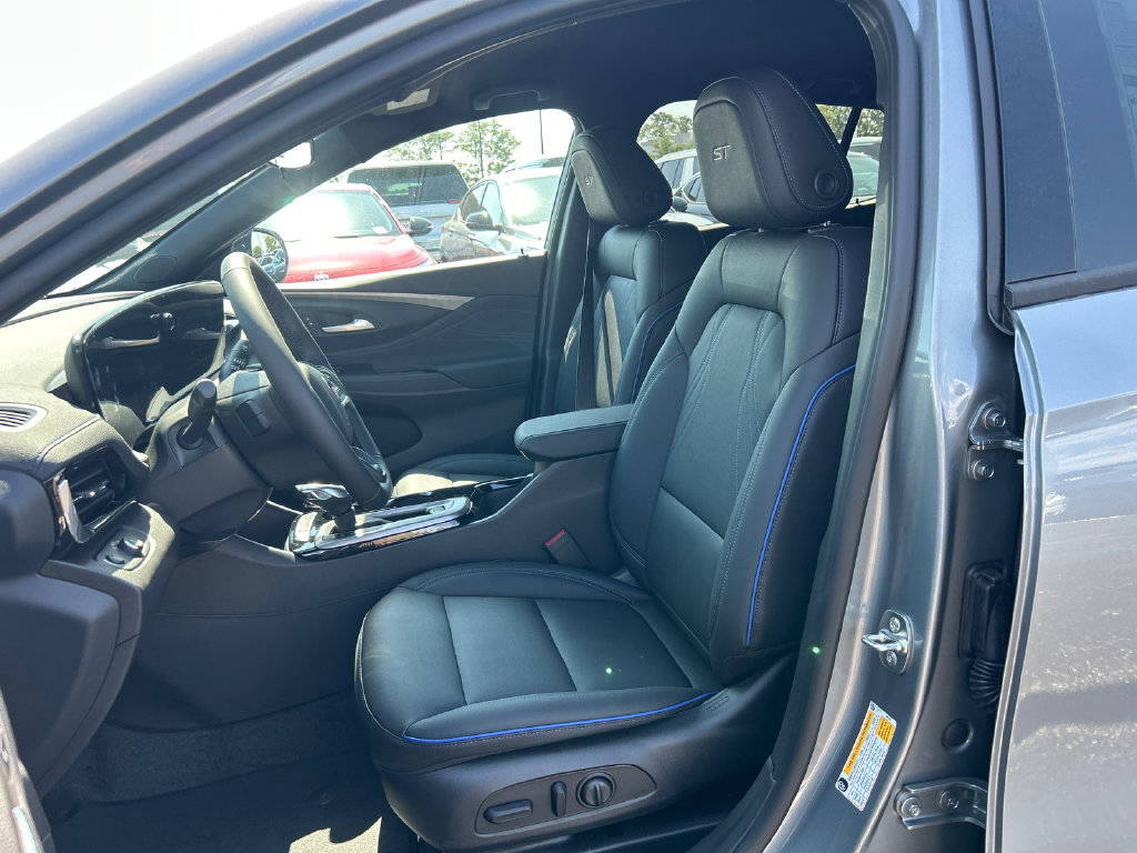 New 2026 Buick Envista Sport Touring w/ Convenience I Package FWD image 16