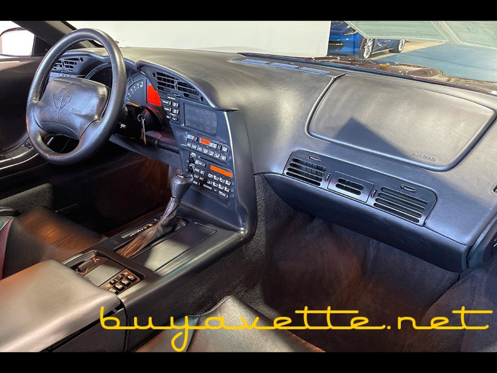 Used 1995 Chevrolet Corvette Convertible RWD image 17