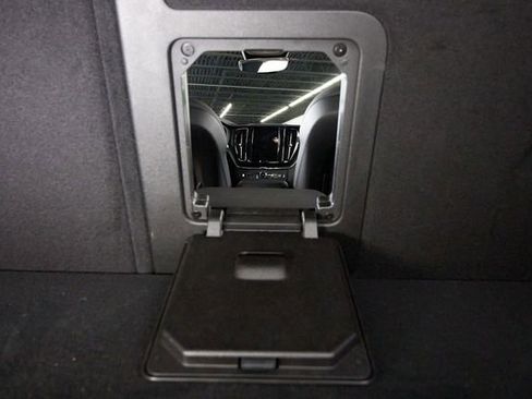 Certified 2025 Volvo XC60 B5 Core AWD/4WD image 32