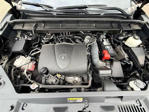 Used 2022 Toyota Highlander XLE image 48