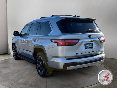 Used 2024 Toyota Sequoia Limited image 5