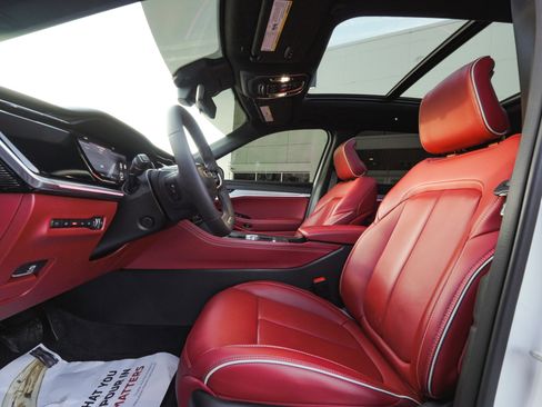 Used 2024 Jeep Wagoneer Launch Edition image 30