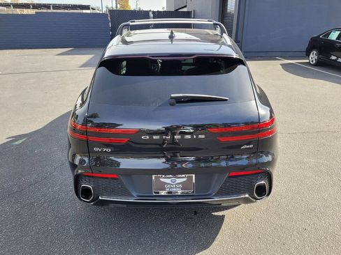 Used 2023 Genesis GV70 2.5T w/ Select Package image 8
