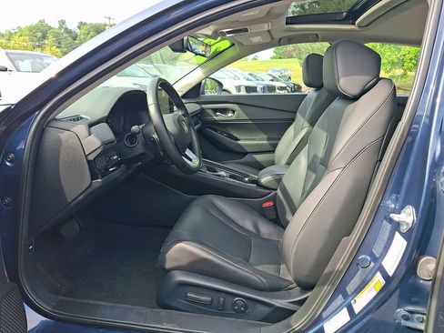 Used 2023 Honda Accord Touring image 14