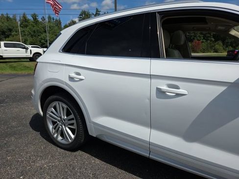 Used 2018 Audi Q5 2.0T Premium Plus w/ Premium Plus Package AWD/4WD image 30