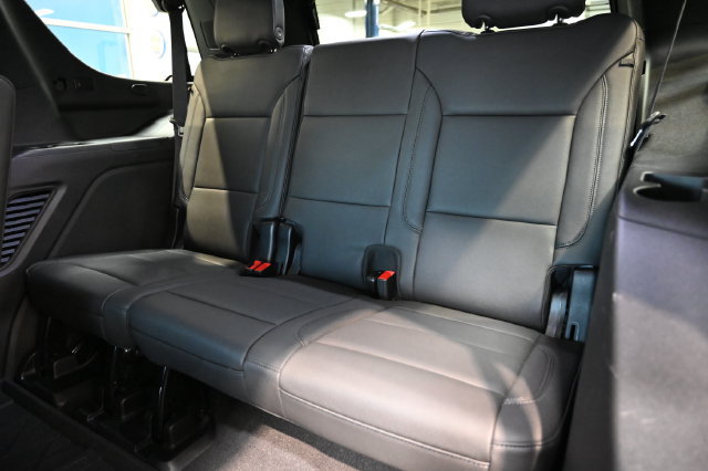 Used 2024 Chevrolet Tahoe LT w/ Luxury Package AWD/4WD image 12