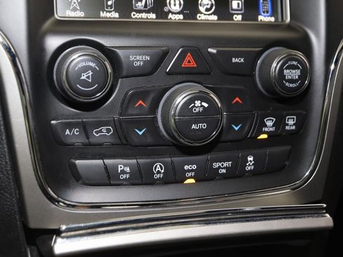 Used 2017 Jeep Grand Cherokee Altitude image 27