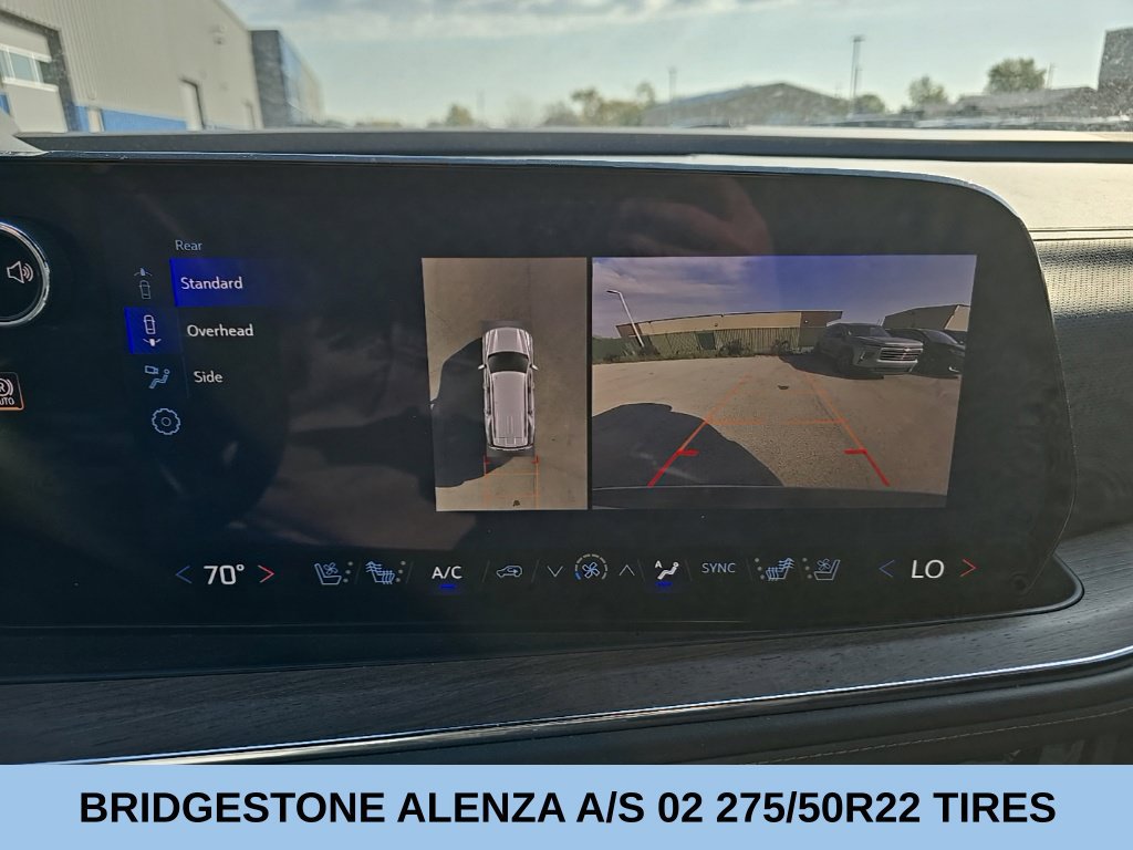 Used 2026 Chevrolet Tahoe High Country AWD/4WD image 32