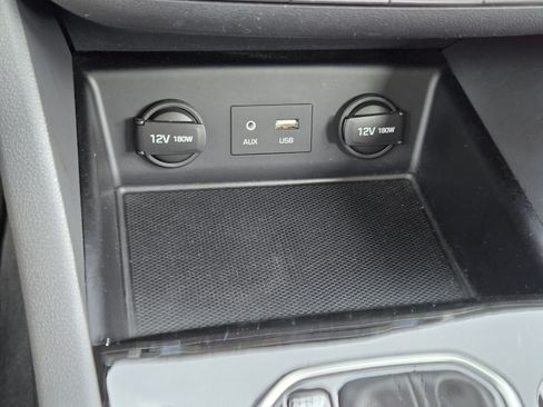 Used 2017 Hyundai Ioniq SEL FWD image 16