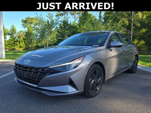 Used 2023 Hyundai Elantra SEL FWD image 20