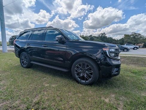 New 2026 Ford Expedition Platinum AWD/4WD image 3