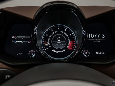 Used 2020 Aston Martin V8 Vantage Coupe RWD image 66