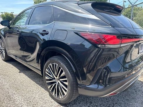 Used 2025 Lexus RX 350 Premium Plus w/ Accessory Package (Z1) FWD image 3