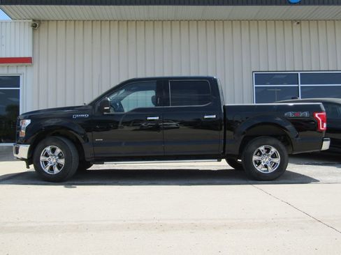 Used 2017 Ford F150 XLT w/ Equipment Group 302A Luxury AWD/4WD image 11