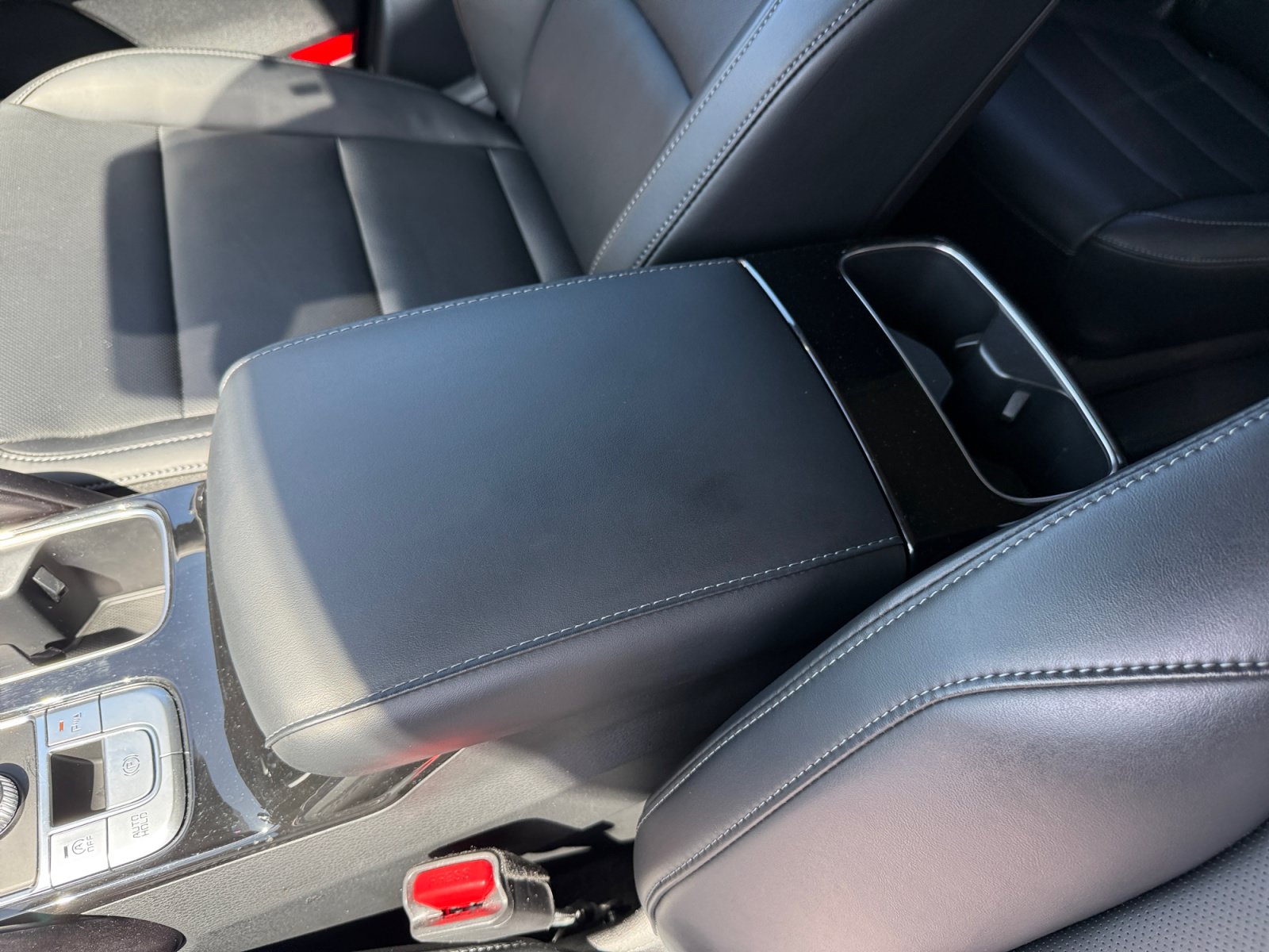 Used 2024 Kia Telluride S FWD image 14