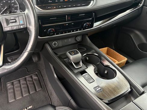 Certified 2023 Nissan Rogue SL w/ SL Premium Package FWD image 20