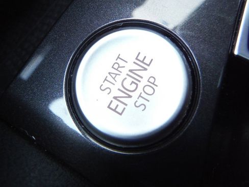 Used 2022 Volkswagen Tiguan SE R-Line AWD/4WD image 24