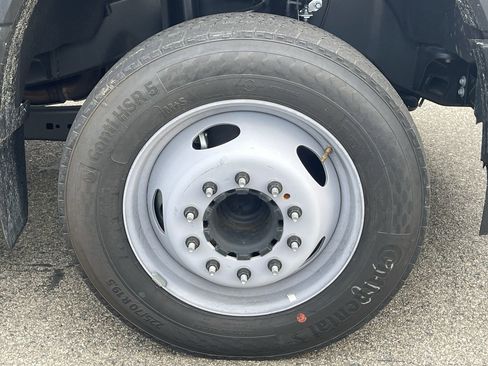 New 2024 Ford F450 XL w/ XL Chrome Package image 10