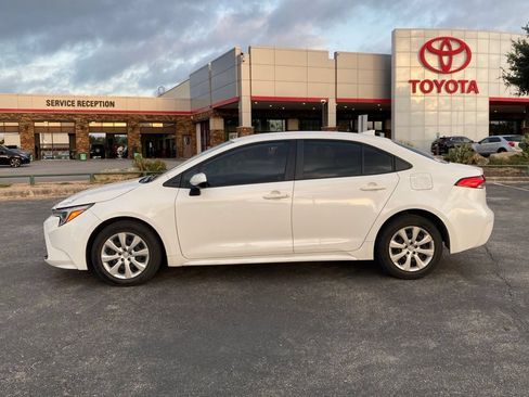 Used 2023 Toyota Corolla LE FWD image 6