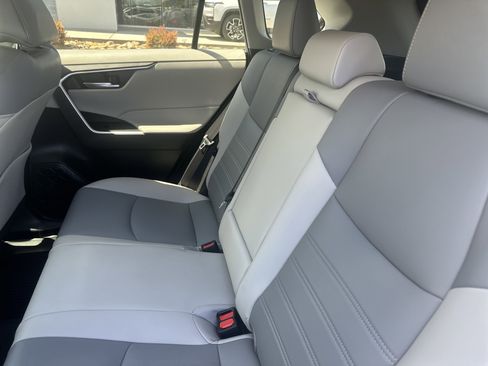 Used 2021 Toyota RAV4 XLE Premium FWD image 19