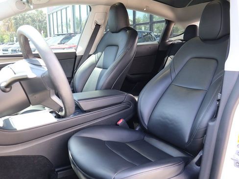 Used 2023 Tesla Model Y Long Range image 29