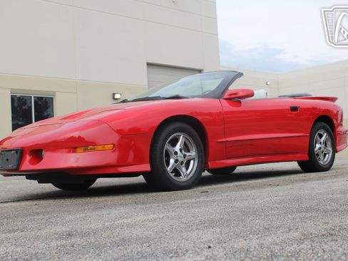 Used 1995 Pontiac Firebird Convertible RWD image 3