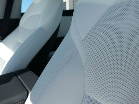 Used 2025 Tesla Model 3 Long Range image 13