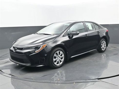 Used 2026 Toyota Corolla LE image 22